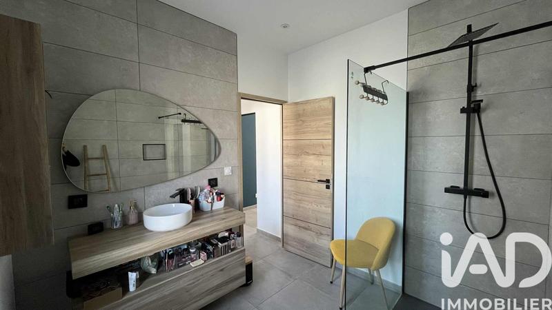 Maison - 92 m² - 3 pièces