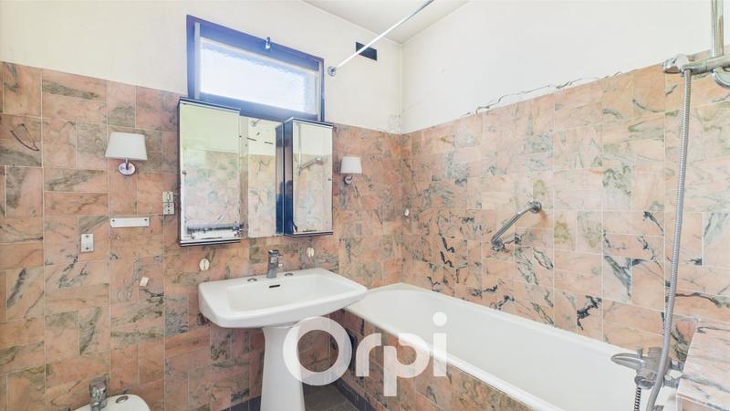 Appartement - 94 m² - 4 pièces