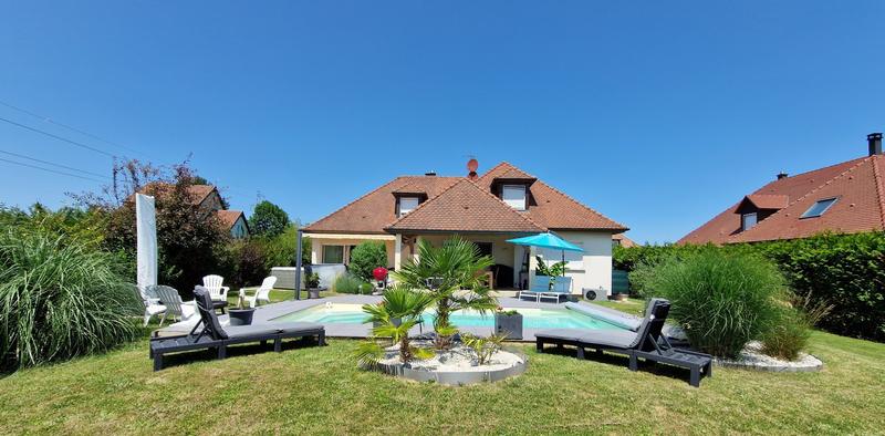 Maison - 211 m² - 8 pièces