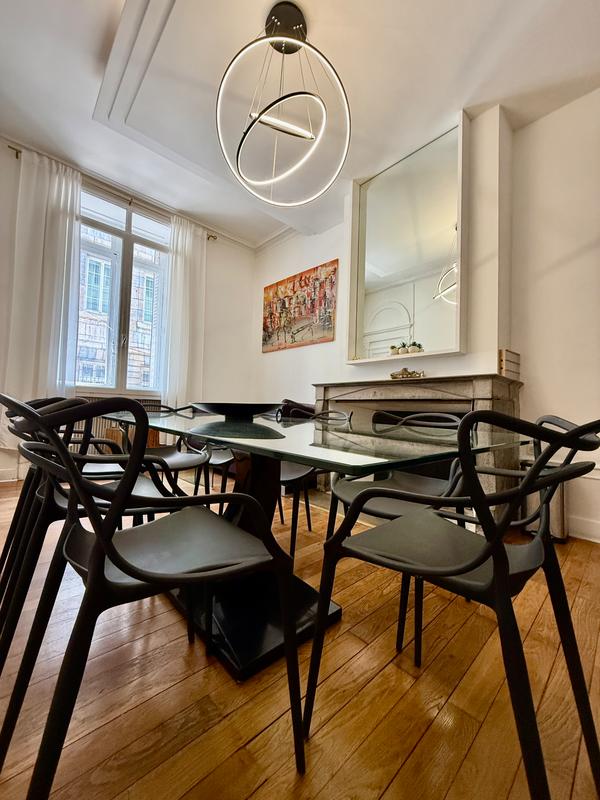 Appartement - 96 m² - 5 pièces