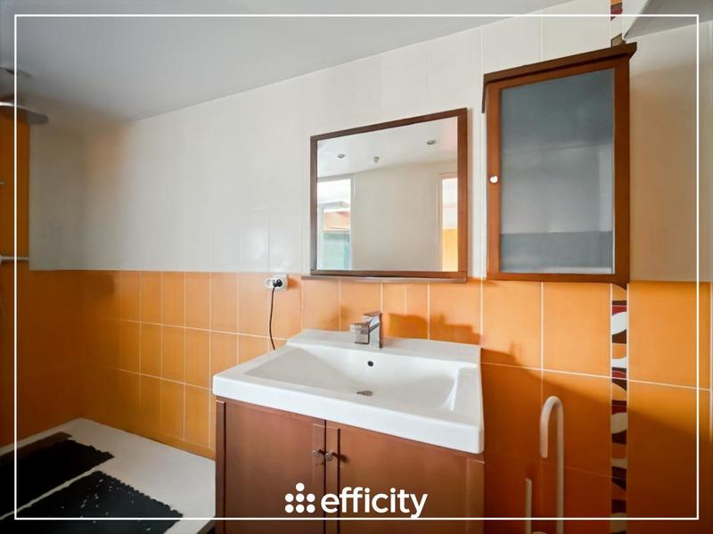 Pavillon - 223 m² - 12 pièces