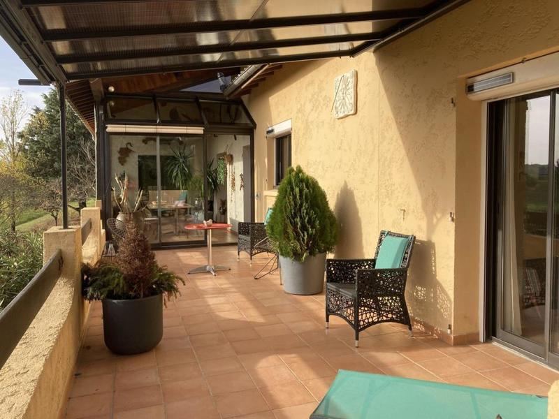 Maison - 218 m² - 6 pièces