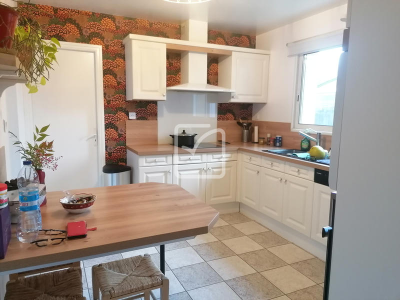 Maison - 177 m² - 8 pièces