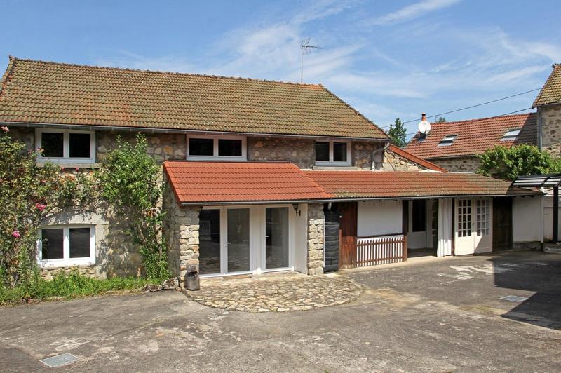 Maison - 305 m² - 9 pièces