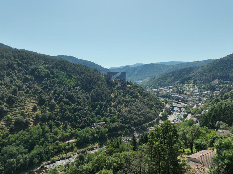 Maison - 195 m² - 8 pièces