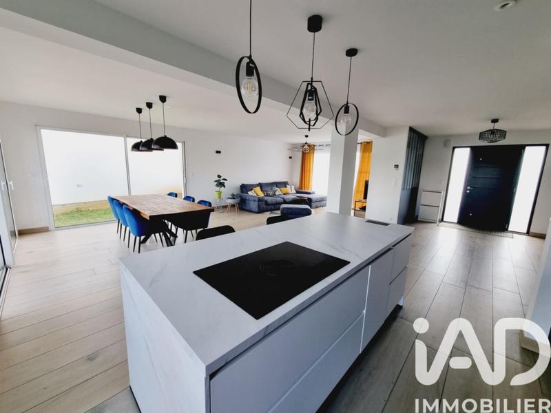 Maison - 145 m² - 6 pièces