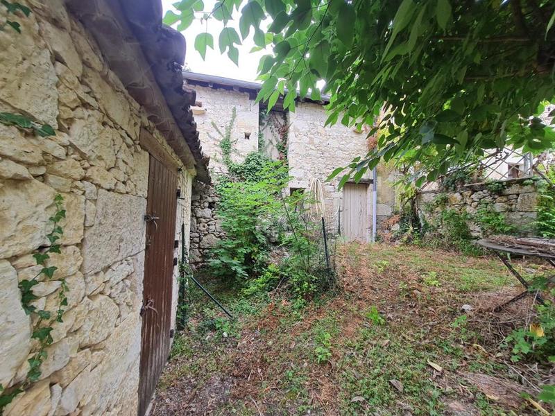 Maison - 252 m² - 2 pièces
