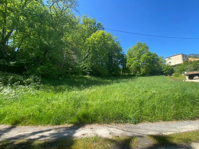 Terrain constructible - 2 526 m²