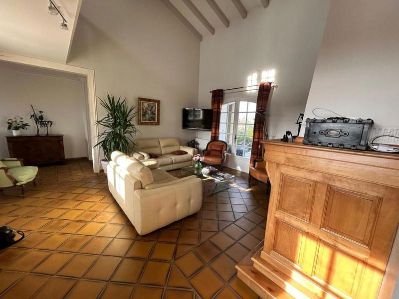 Maison - 163 m² - 7 pièces