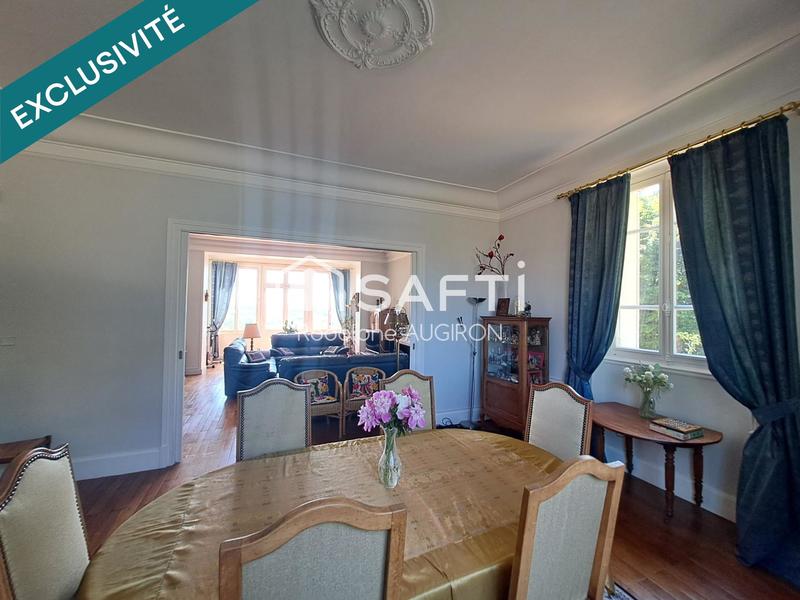 Villa - 304 m² - 10 pièces
