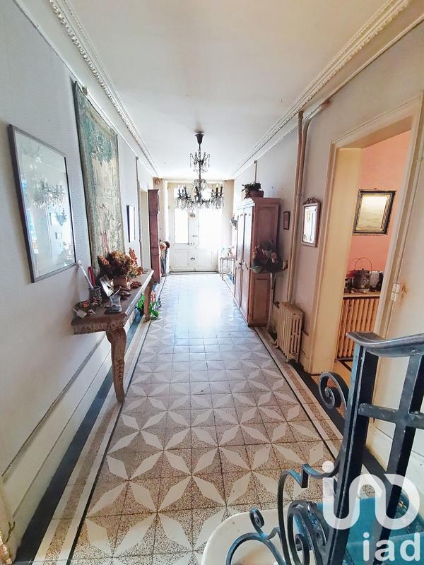 Maison - 300 m² - 9 pièces