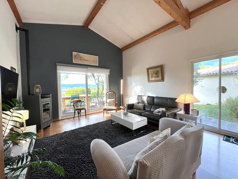 Maison - 180 m² - 6 pièces