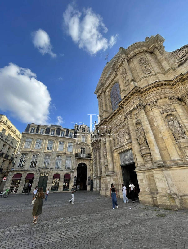 Appartement - 104 m² - 5 pièces