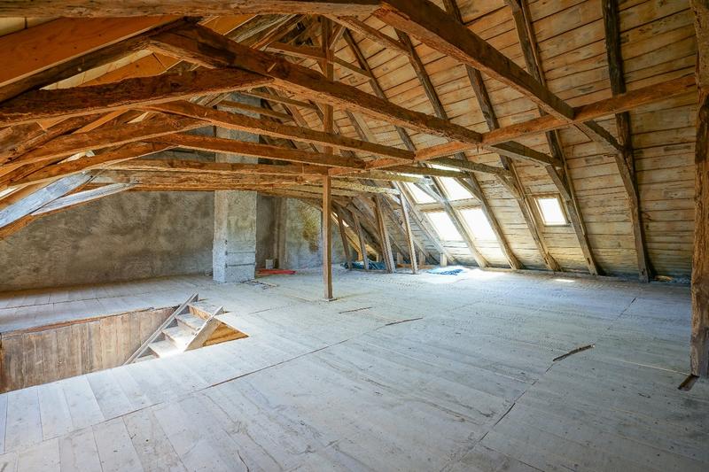 Maison ancienne - 372 m² - 8 pièces