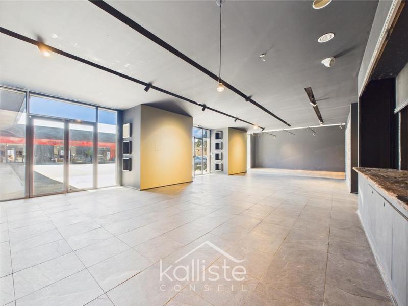 Local commercial - 437 m²