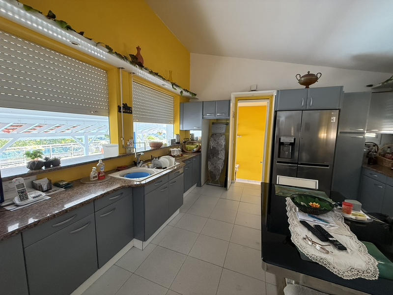 Propriété - 350 m² - 10 pièces