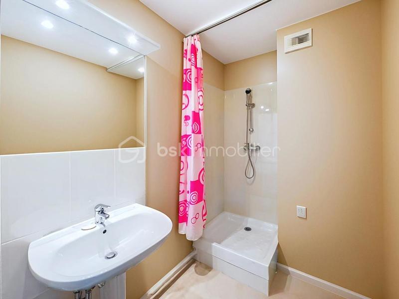 Appartement - 79 m² - 4 pièces