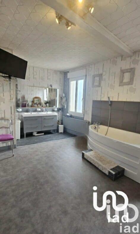 Maison - 163 m² - 7 pièces