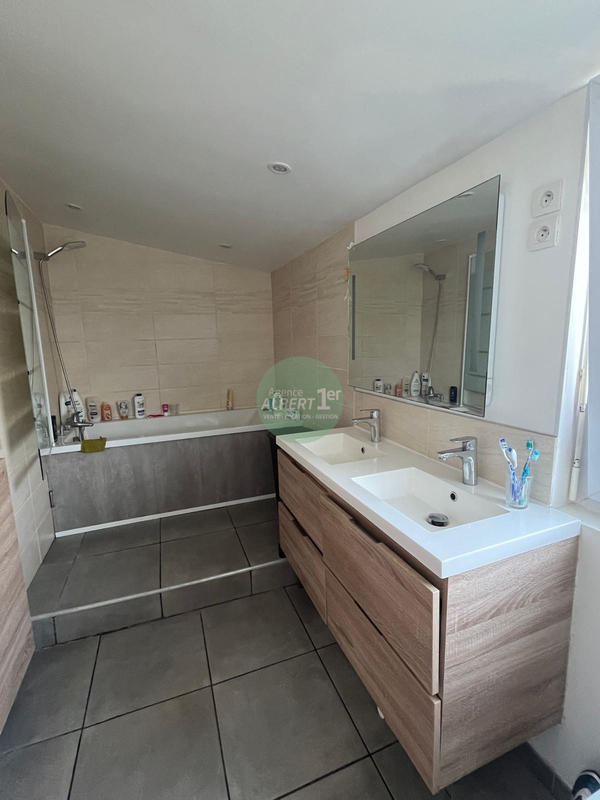 Maison - 86 m² - 4 pièces