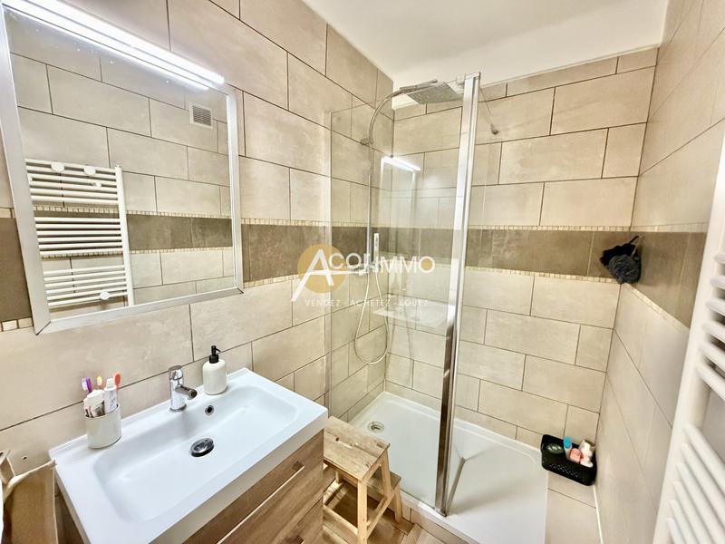 Appartement - 96 m² - 5 pièces