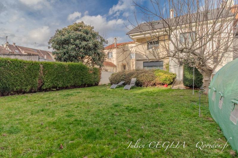 Maison - 291 m² - 11 pièces