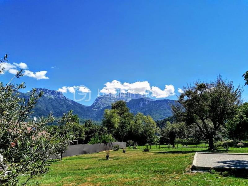 Maison traditionnelle - 165 m² - 5 pièces