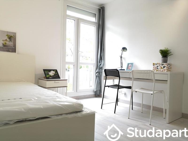 Chambre - 13 m² - 1 pièce