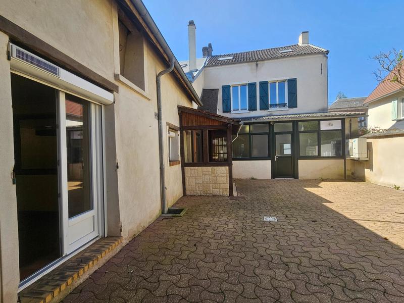 Maison de ville - 130 m² - 6 pièces