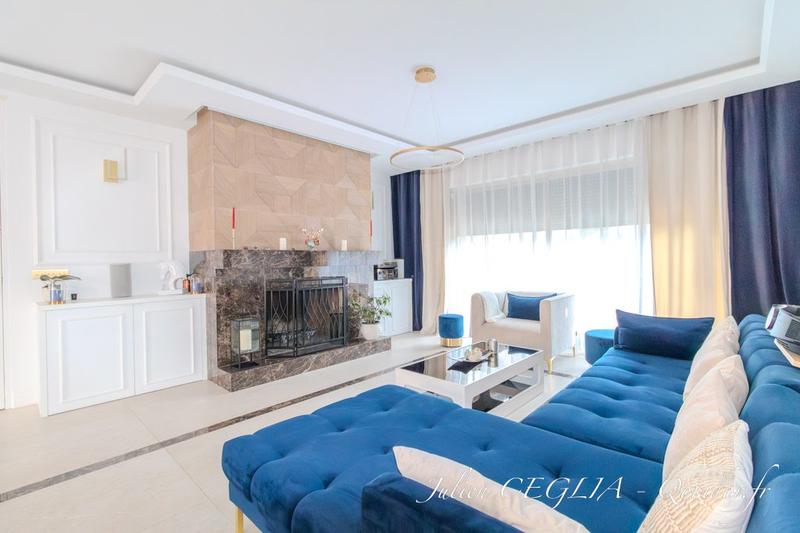 Maison - 291 m² - 11 pièces