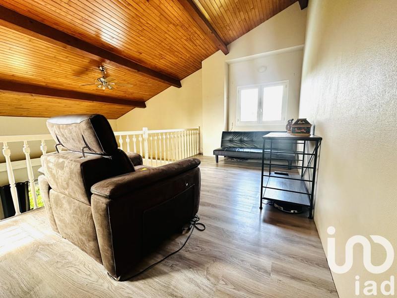 Maison - 220 m² - 8 pièces