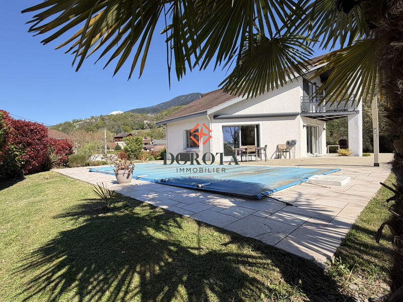 Maison - 147 m² - 5 pièces