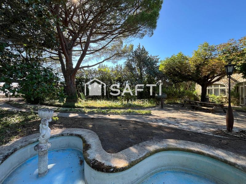 Maison - 281 m² - 8 pièces