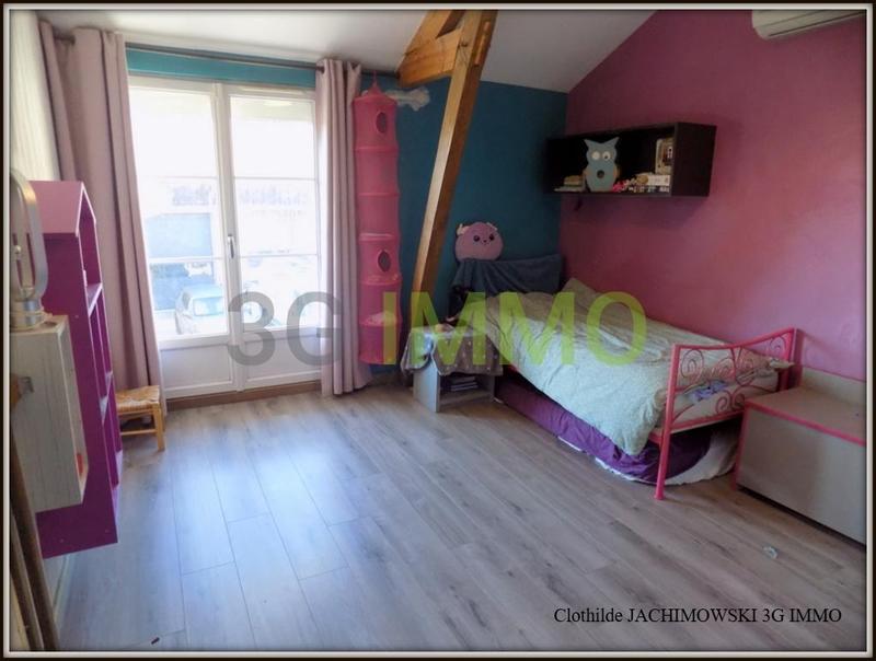 Maison - 212 m² - 10 pièces