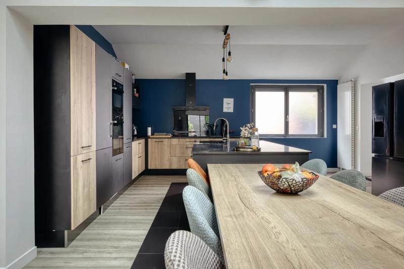 Maison - 185 m² - 7 pièces