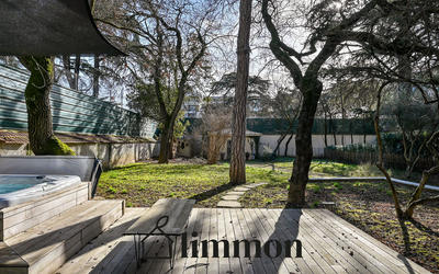 Maison - 218 m² - 6 pièces