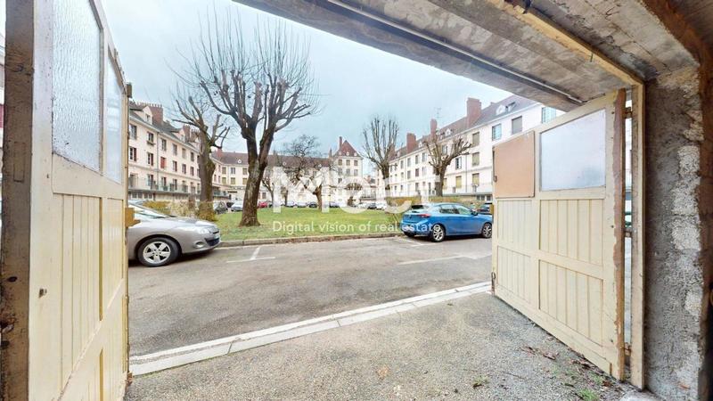 Appartement - 100 m² - 5 pièces