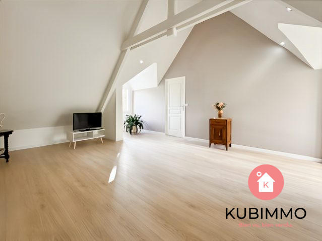 Maison - 212 m² - 8 pièces