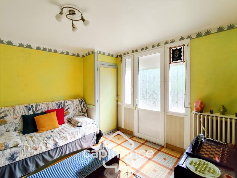 Maison - 94 m² - 6 pièces