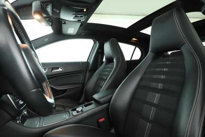 Mercedes Gla 200 Sensation 7g-Dct 156 ch