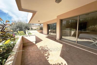 Appartement - 81 m² - 3 pièces