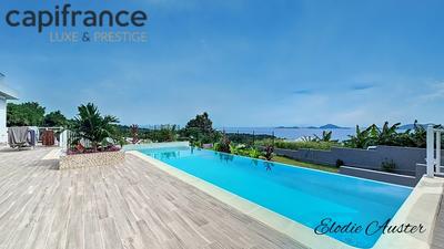 Propriété - 305 m² - 7 pièces