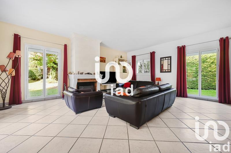 Maison - 230 m² - 8 pièces