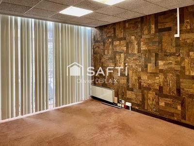 Bureau - 225 m² - 9 pièces