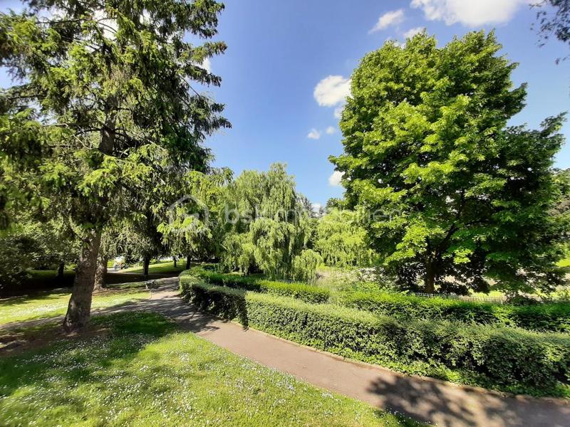 Appartement - 94 m² - 4 pièces