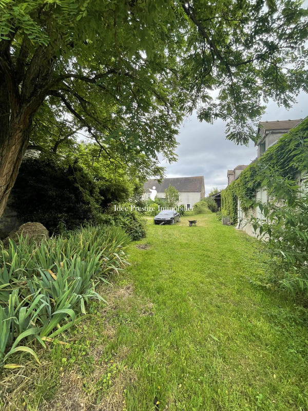 Maison - 241 m² - 8 pièces