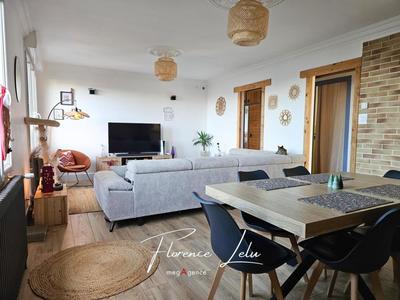 Maison de ville - 196 m² - 9 pièces