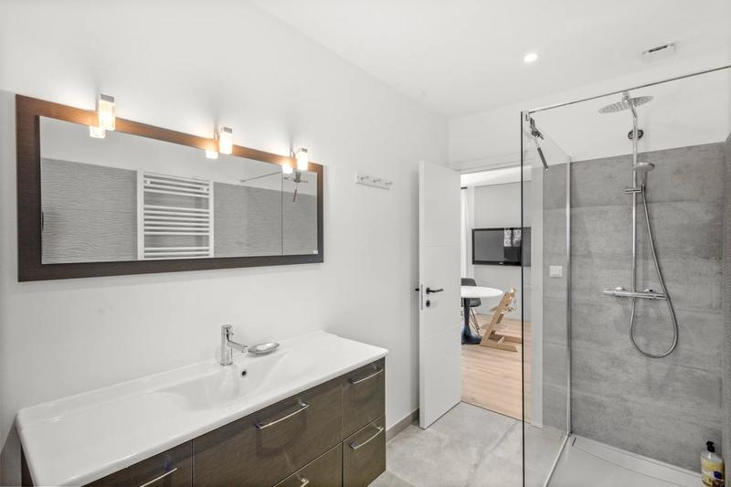 Villa - 182 m² - 6 pièces