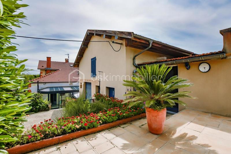 Maison de maîtres - 180 m² - 7 pièces