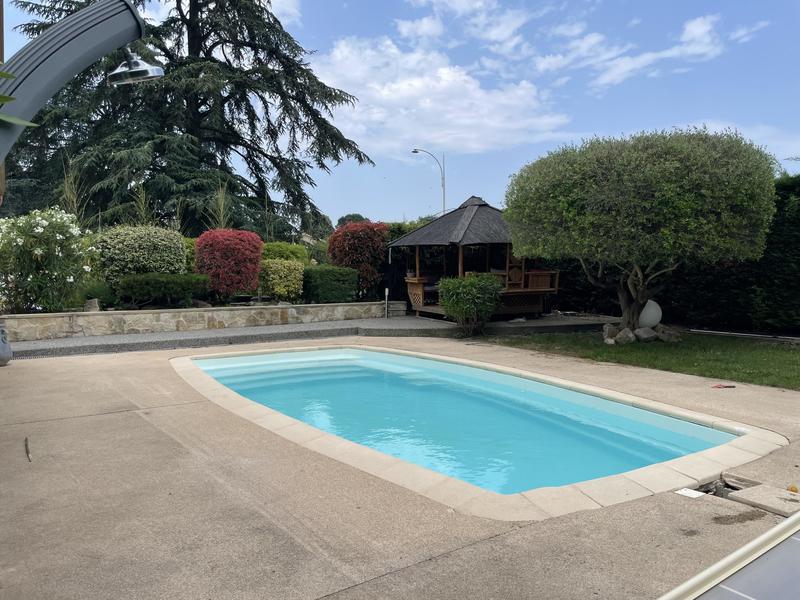 Maison - 177 m² - 6 pièces