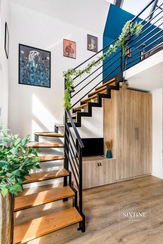 Loft - 80 m² - 4 pièces